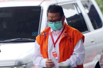 KPK Lanjutkan Pemeriksaan...