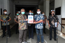 Partai Demokrat Serahkan...