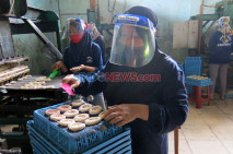 Industri Kerupuk Tetap...