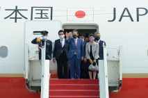 PM Jepang Yoshihide...