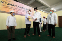 PPK Kemayoran Beri Santunan...