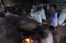 Selama Pandemi Covid-19,...