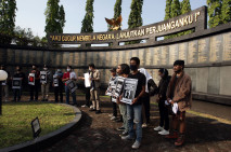 Mahasiswa Semarang Gelar...