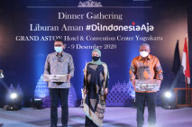 Kemenparekraf dan Mister...