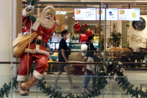 Kemeriahan Jelang Perayaan...