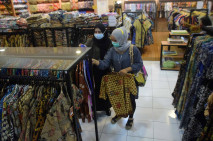 Berburu Batik di Semarang...