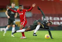 Laga Liverpool Jamu...