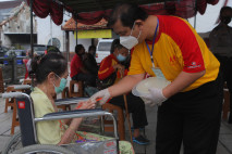Pembagian Angpao Imlek...
