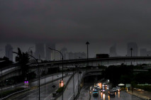 Jakarta Diguyur Hujan...