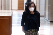 Andari Yuriko Ikuti...