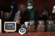 Terletak di Terowongan...