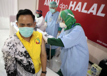 Ratusan Tenaga Pendidikan...