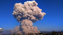 Kembali Erupsi, Gunung...