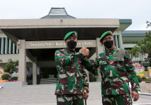 Potret Tradisi Satuan...