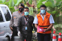 Tersangka Ferdy Yuman...