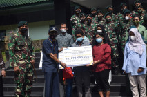 Suasana Haru Iringi...