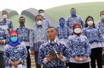 Ibas Pimpin Sumpah Ikrar...