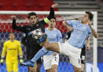 Menang Agregat 4-0,...