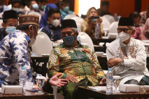 KH Syaikhona Kholil...