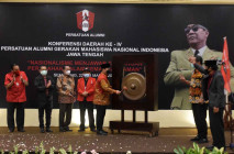 Ahmad Basarah Buka Konferda...