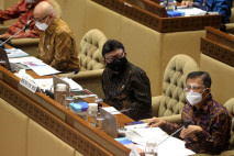 DPR dan Menpanrb Bahas...