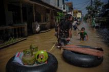 Banjir Luapan Sungai...