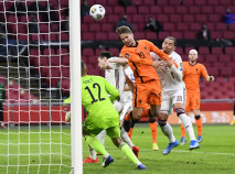 Belanda Tundukkan Latvia...
