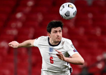 Amankan 3 Poin, Inggris...
