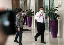 Berdasi Ungu, Bamsoet...