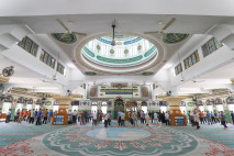 Masjid Agung Al-Azhar...