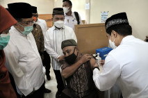 JK dan Wamenkes Hadiri...