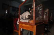 Dipasang Sekat Plastik,...