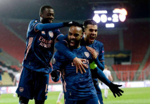 Bungkam Slavia Praha,...