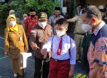 Siswa dan Wali Murid...