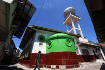Masjid Peneleh Surabaya,...
