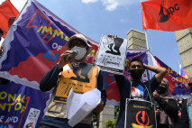 Aksi Tolak Kedatangan...