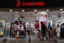 Industri Fashion Bergeliat,...