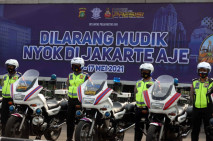 Polda Metro Jaya Gelar...