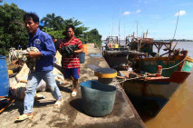 Kapal Vietnam Pemburu...