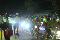Petugas Nyerah, Pemudik...