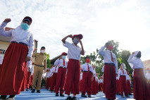 Bupati Hamim Pou Tinjau...