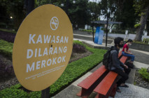 Merokok Sembarangan...