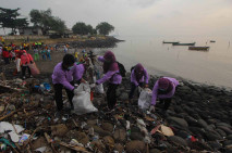 Aksi Bersih-Bersih Sampah...