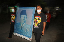 Peringatan Hari lahir...