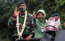 Suasana Haru Iringi...