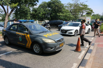 Hari Pertama PSBB Darurat,...