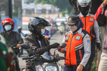 Tak Ingin Kecolongan,...