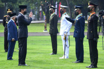 Presiden Jokowi Pimpin...