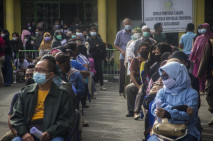 Antusias Warga Ikuti...