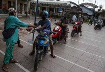 Pembagian Daging Kurban...